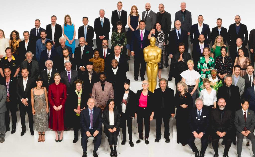 淘气大黄蜂原视频,淘气大黄蜂