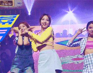 两位TOP女偶像的搭配抄袭事件