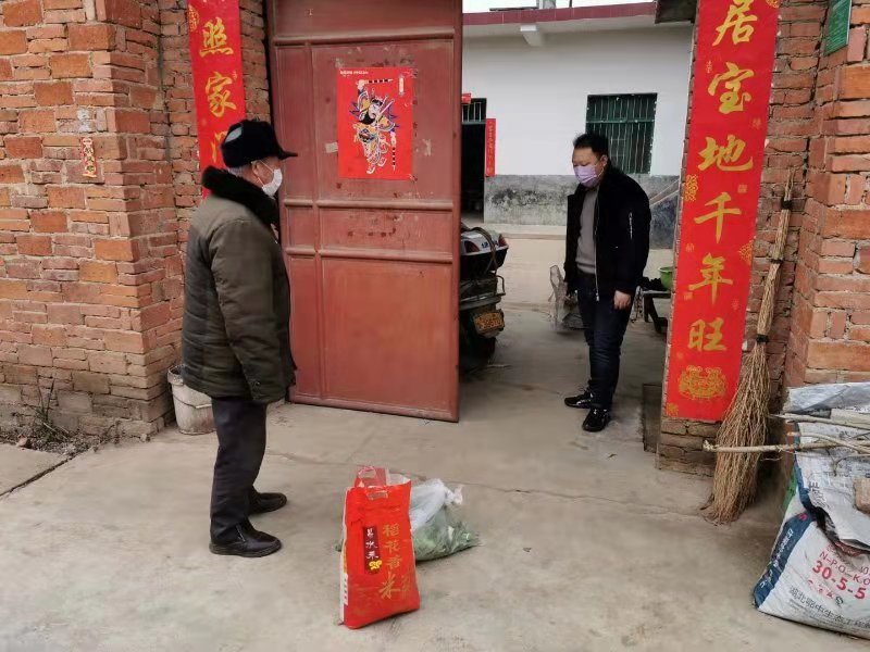 方城县柳河镇强党建抓网格促防控 (党员包户显担当牢守疫情防控线)