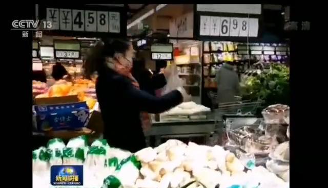 抗击疫情万科物业在行动,共抗疫情慰问人民日报