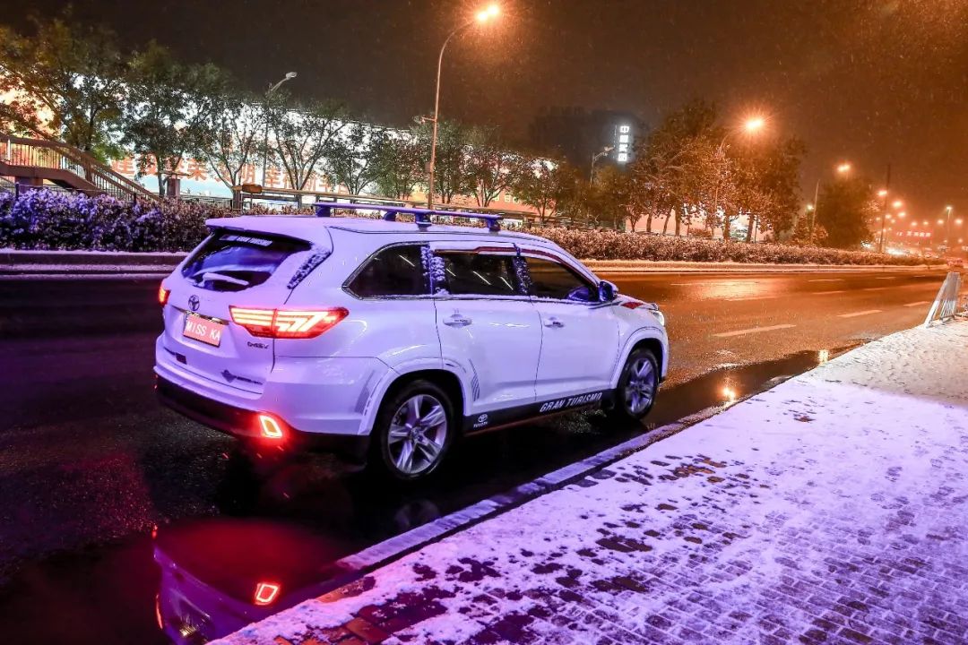 爱改装的车主眼中汉兰达咋样？除了油耗高、推背感肉外，不偷工减料、舒适度高能不能加分？