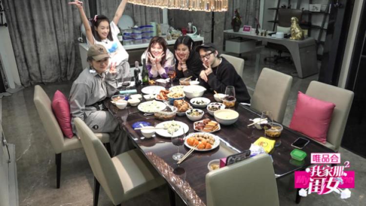 谁说都市女*生活性**很套路?今晚回归的这几位“闺女”带你看真的自己