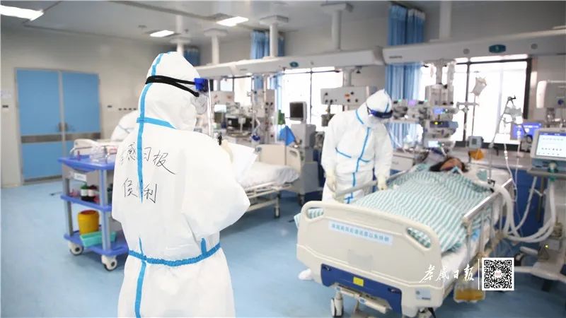 记者深入新冠肺炎病房,记者探访新冠重症监护室