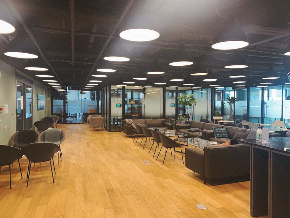 疫与城③|地球的一日：德黑兰、首尔、法兰克福、柏林