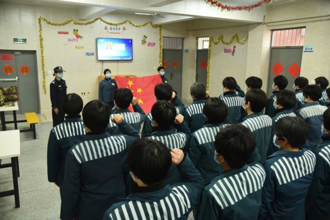 战疫里的力量,战疫前线他们用身躯筑牢防控防线