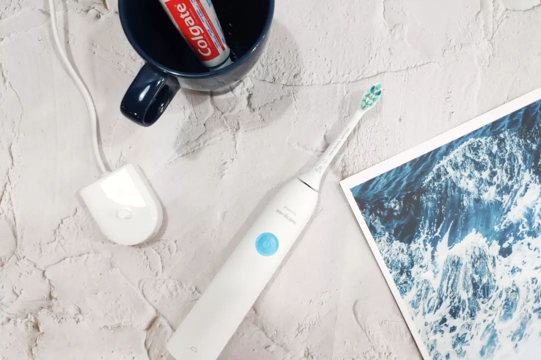 飞利浦和usmile电动牙刷哪个更好,飞利浦电动牙刷性价比高的一款