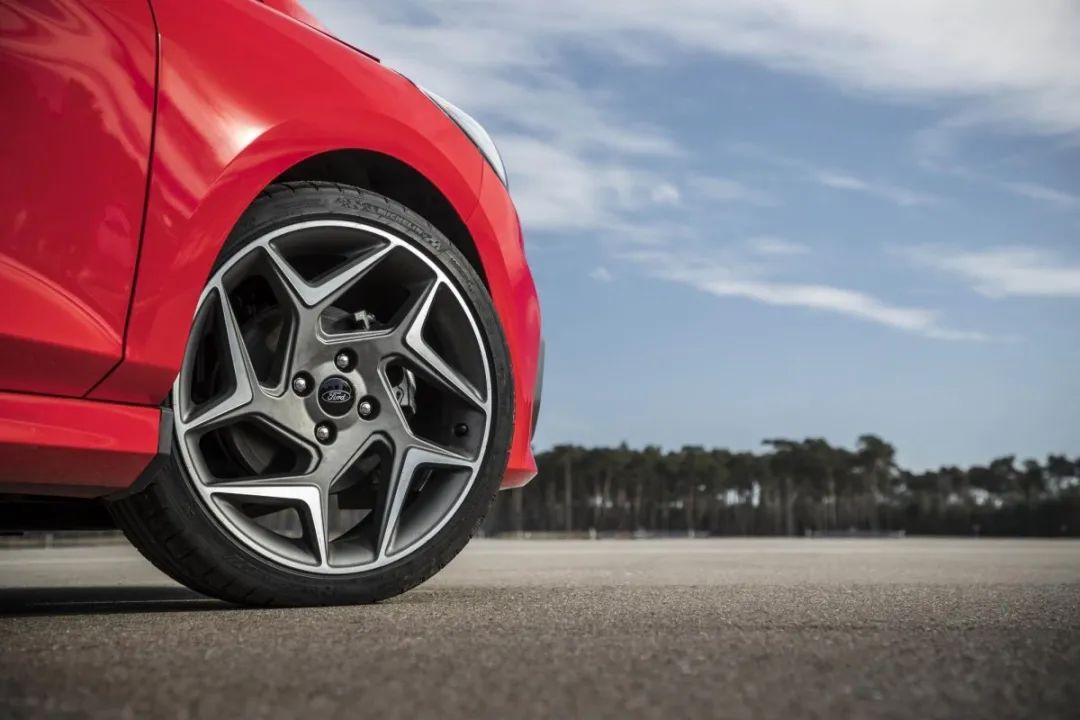 最甜蜜的两难选择|CARREVIEWS