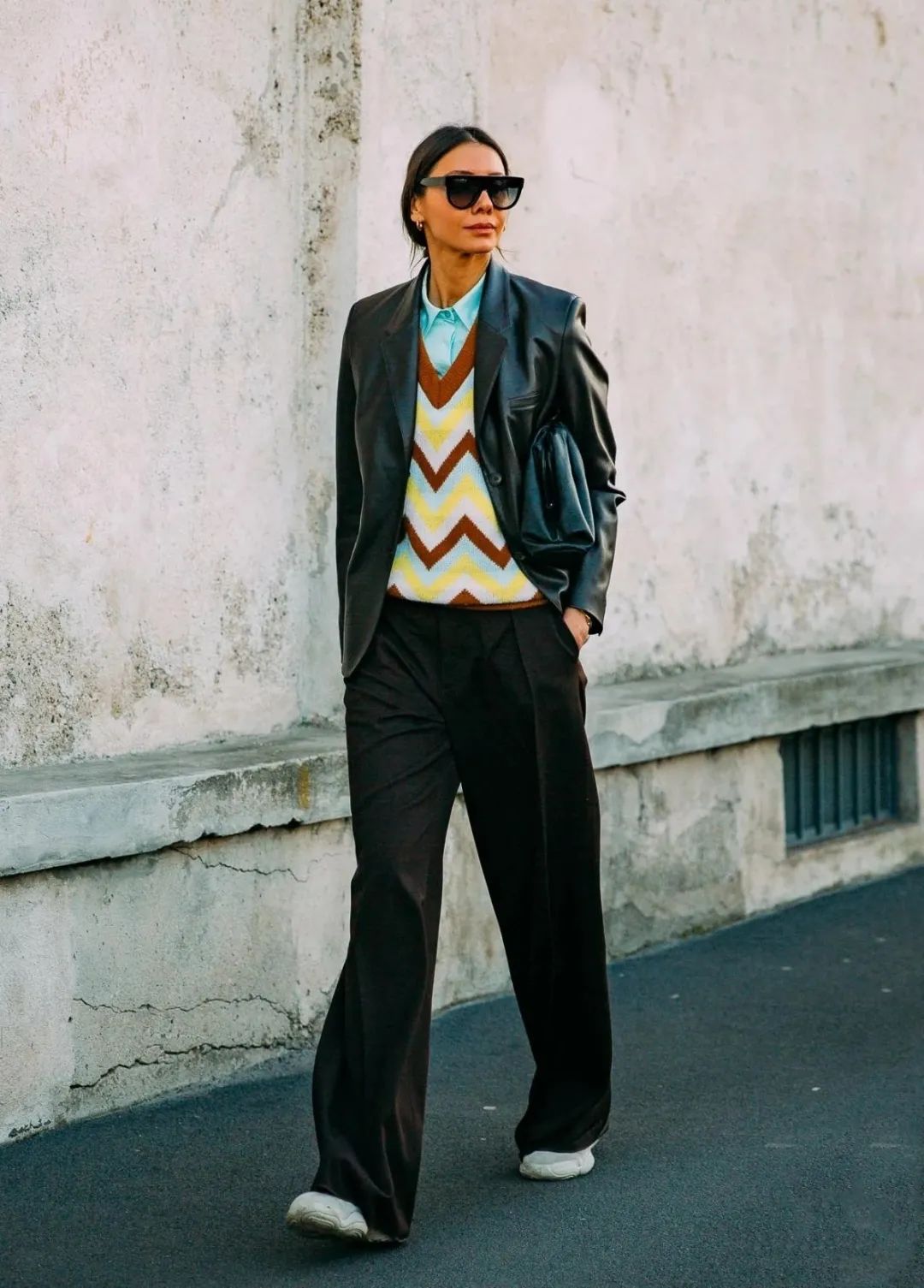 zara鑳屽績绌挎惌,zara鐗涗粩鑳屽績绌挎惌