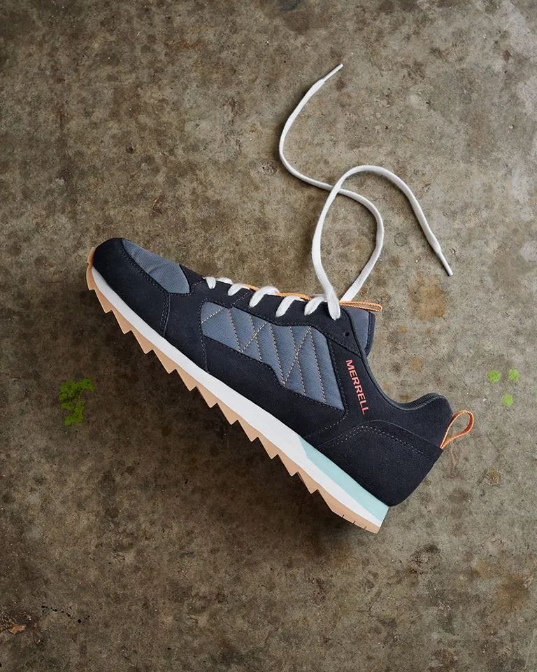 我小心翼翼地藏起这双“钻石鞋款”丨《每周冷门球鞋大赏》