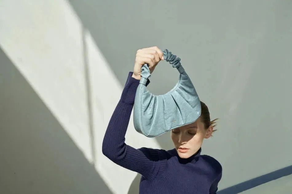 比较实惠的设计师品牌包包,设计师品牌的包包推荐