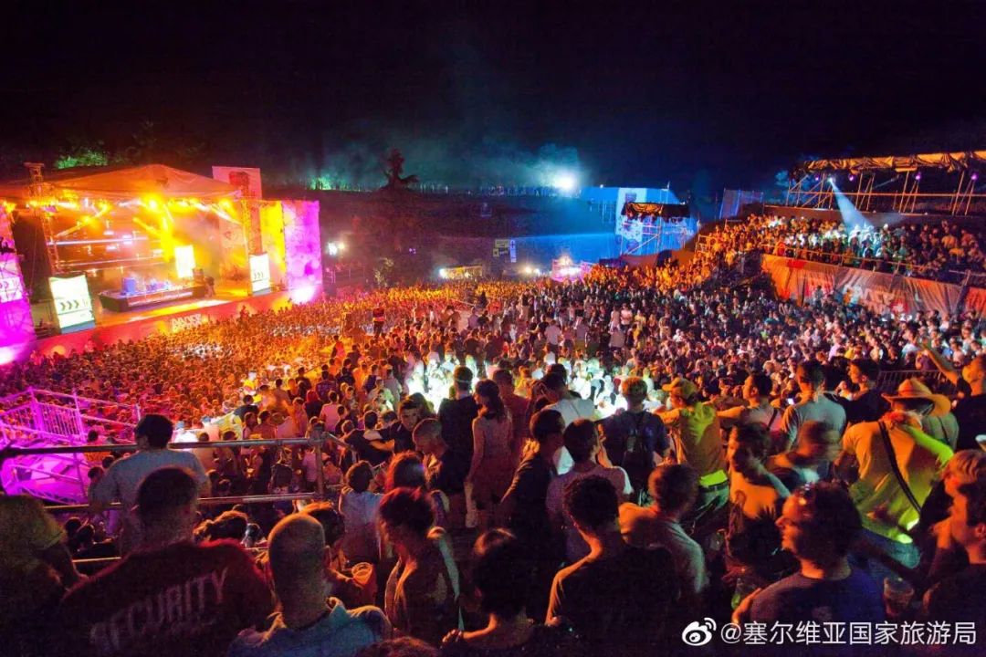 贝尔格莱德的幽灵,贝尔格莱德的幽灵电影高清完整版