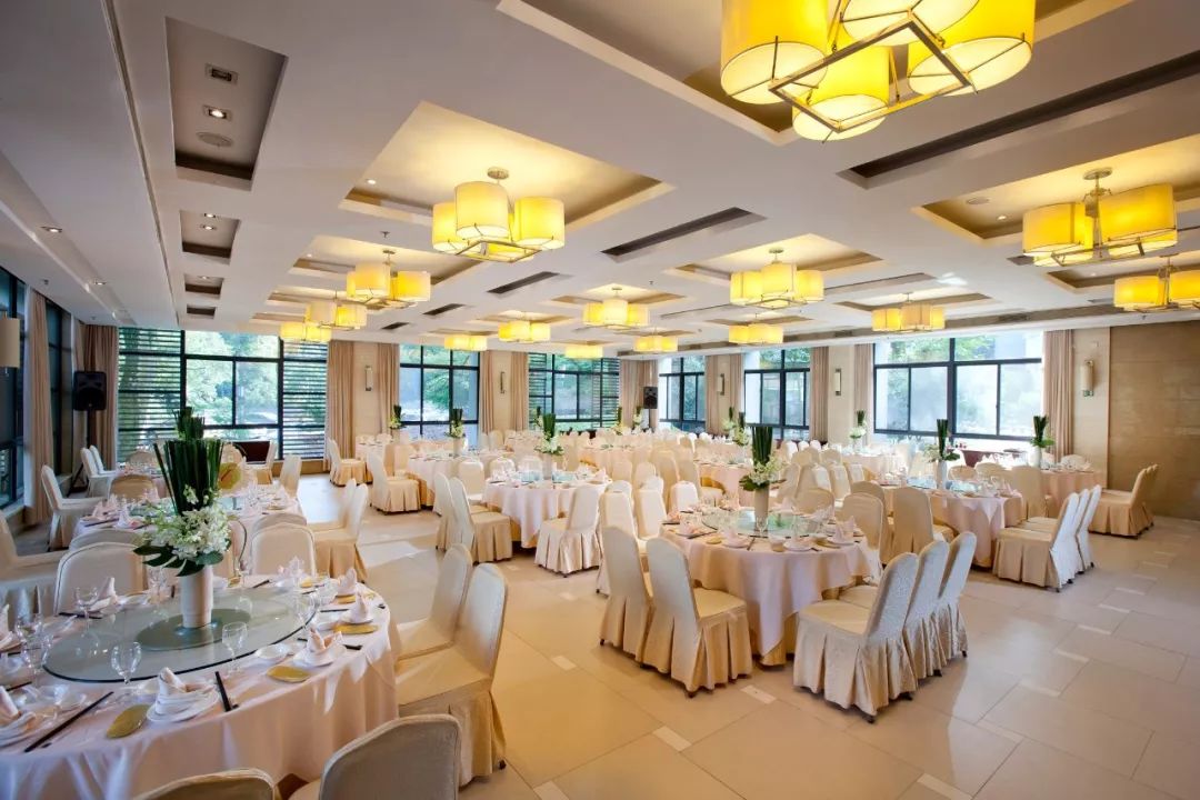 且听风吟且看花开,且听风吟看花开