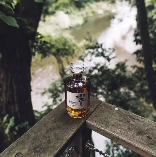 未满18岁禁止入内的警示牌,未满18岁进入检察院意味着什么