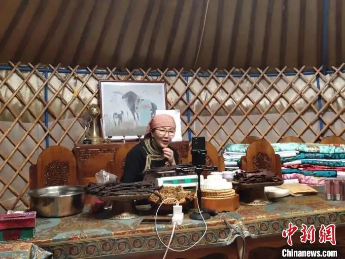 内蒙古民众借“云渠道”带货:北疆“土玩意”走出草原