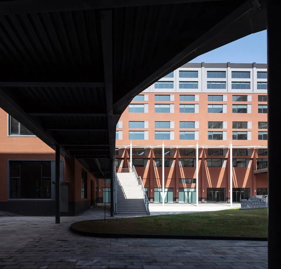 新作|工业锈址的潮流变身-NIUZONE新联地带/三益建筑设计有限公司