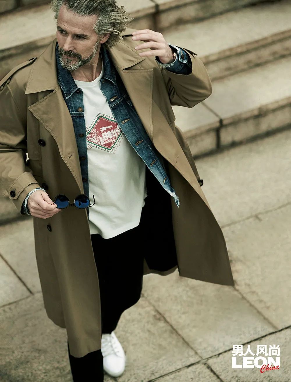 战壕风衣过膝好看还是不过膝,战壕风衣推荐军事风