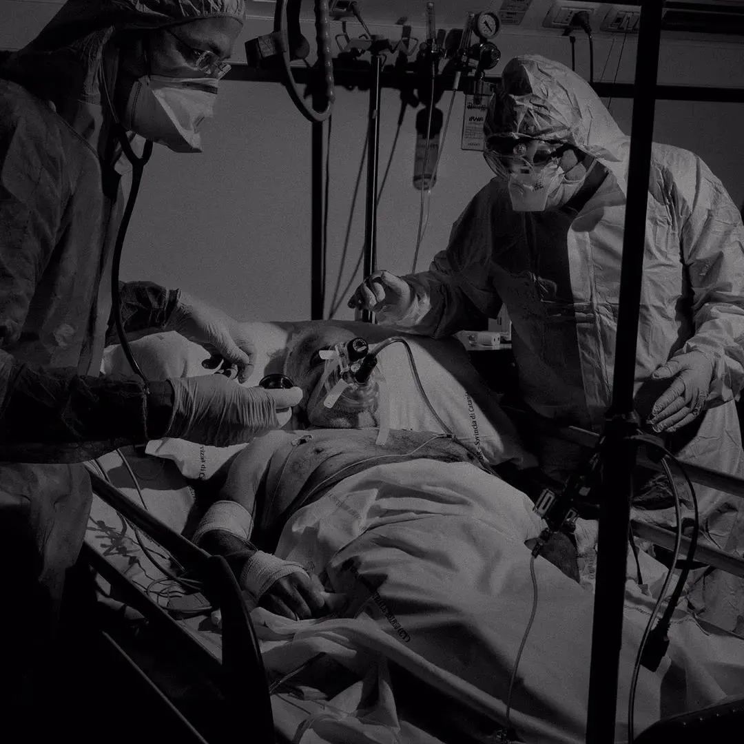 疫情画册排版设计图片,疫情书籍封面设计怎么做