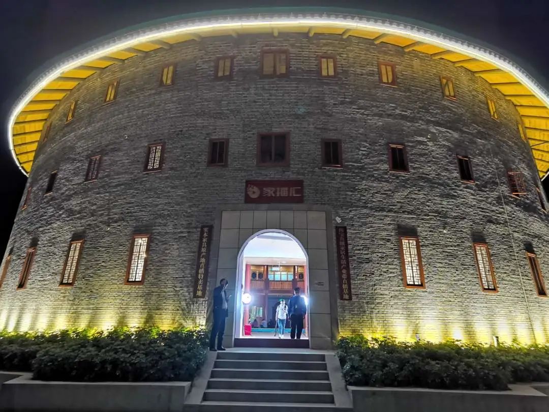 买它!买它!成交5000万!南康区区长直播带货登上人民日报