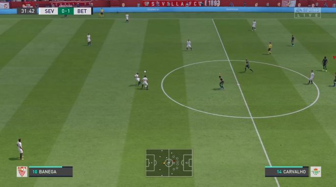 不能实战就网上分高下！足球比赛也玩“跨界”