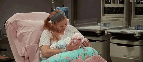 新生宝宝为啥屁股上有胎记,新生儿宝宝屁股淤青是怎么回事