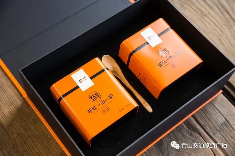 黄山|巾帼带货，市妇联主席喻雪琴、市女企协会长金秋辉联袂“代言”，邀您一起“逛吃逛吃”！