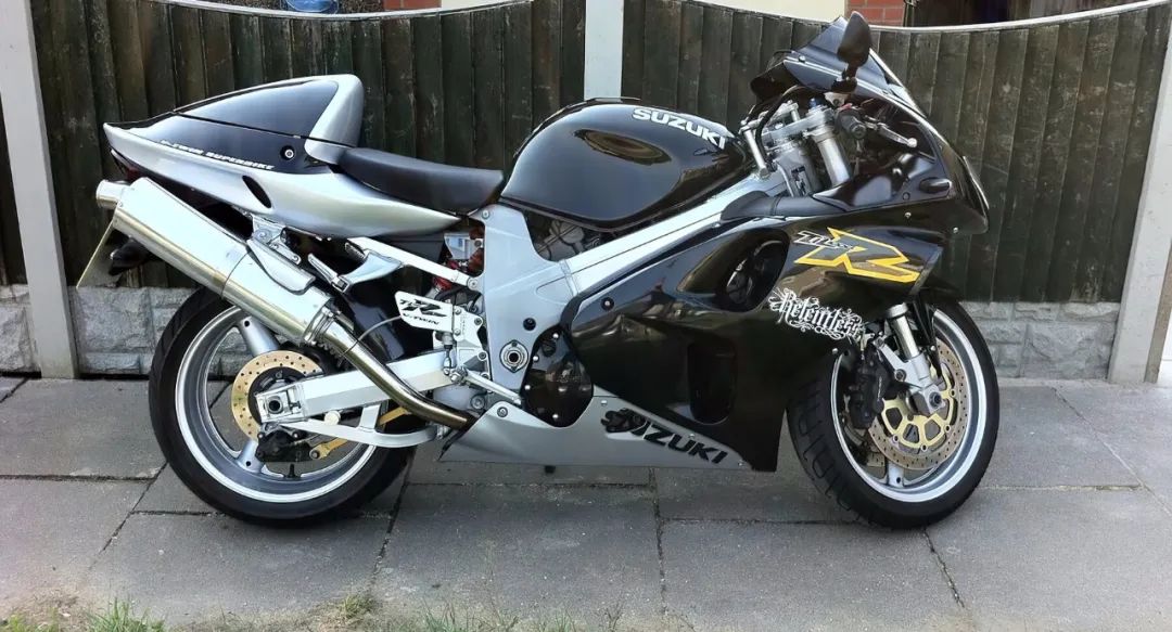 铃木tl1000s几缸,铃木tl1000s油耗