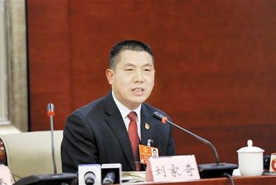 “云视察+云座谈”!9名代表委员与4800名网友在线见证重庆法院这场直播拍卖