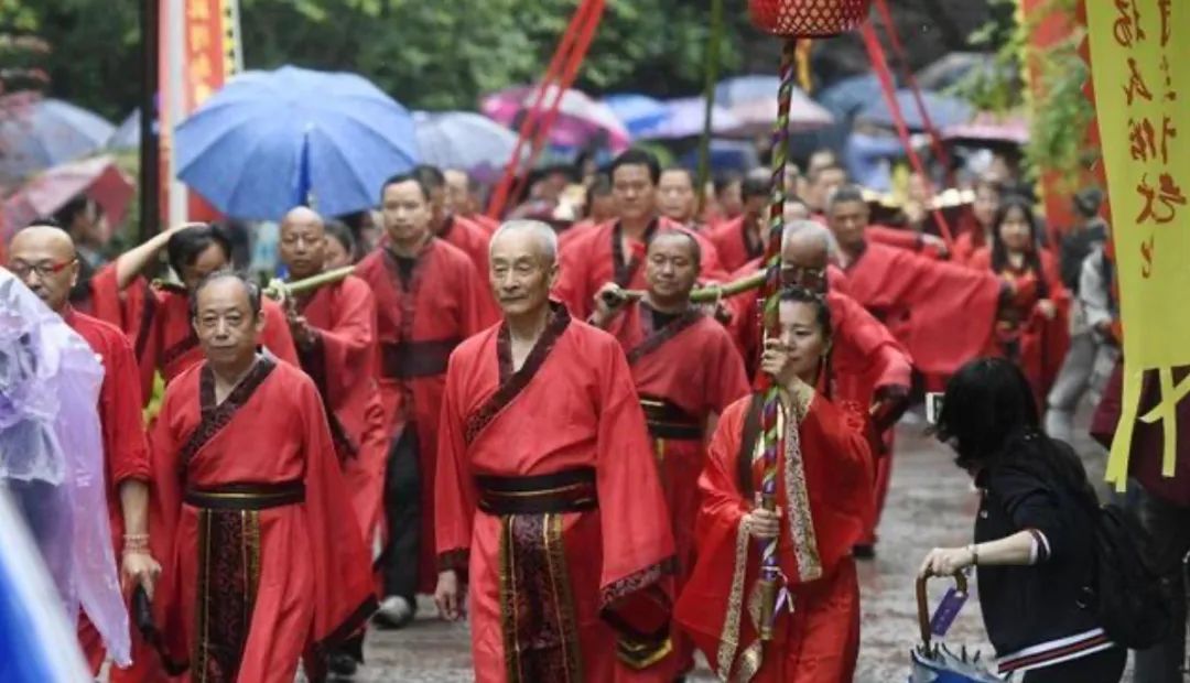 立夏节气由来及习俗英文,二十四节气立夏英文表达