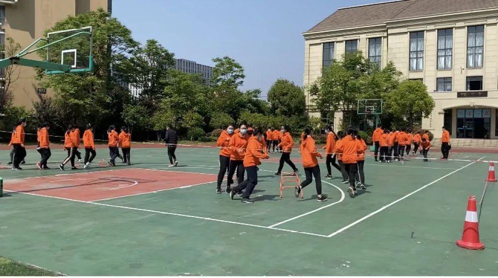 气温冲向摄氏40度以上,气温稳定直冲30度