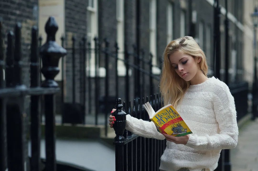 会心一笑的幽默句子,超级幽默搞笑精辟句子