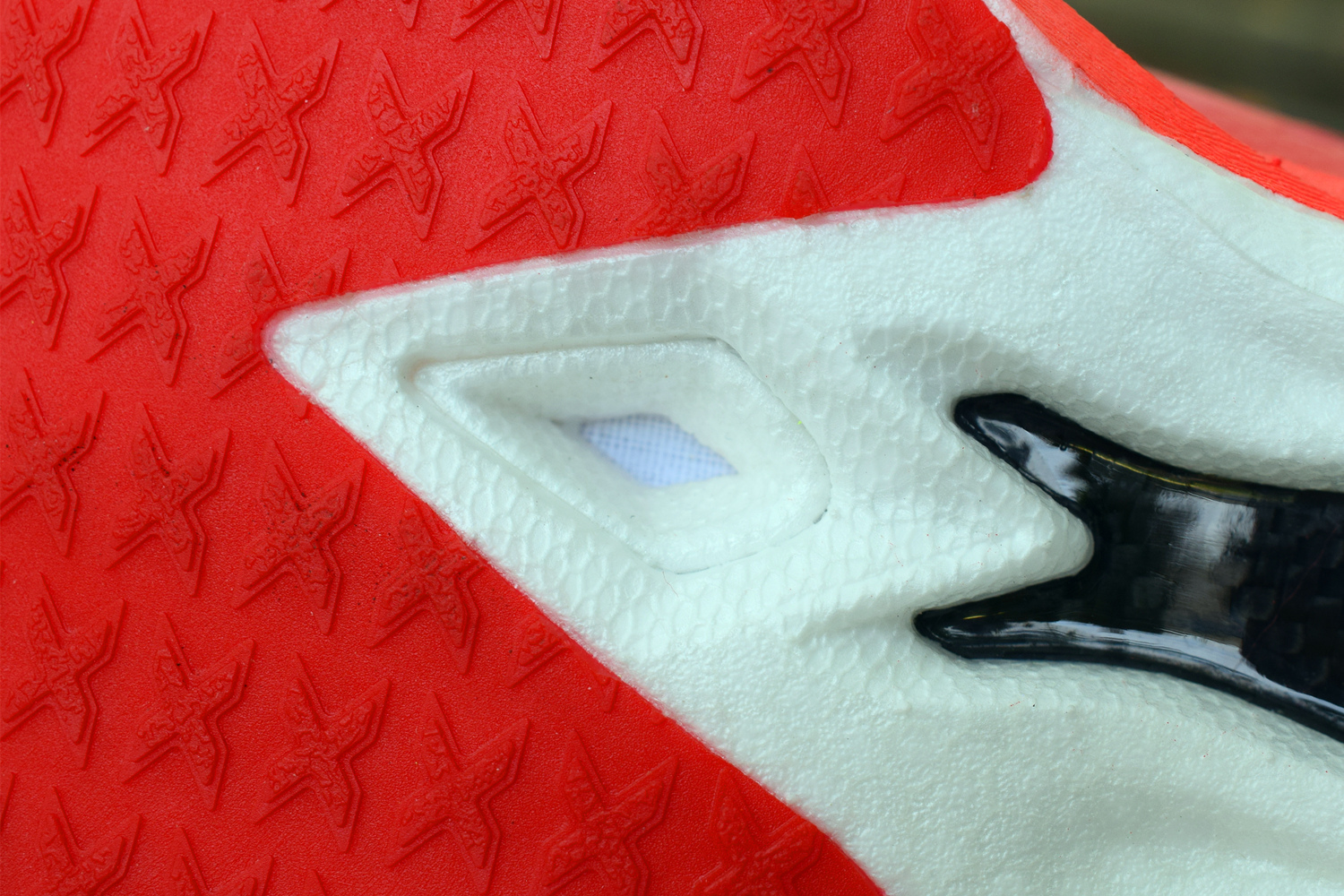 新势力跑鞋测评,飞飚future1.5和特步160x3.0pro选哪个