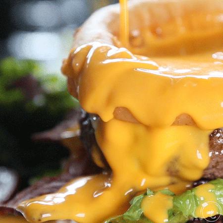 两个双层芝士堡,经典芝士双层堡