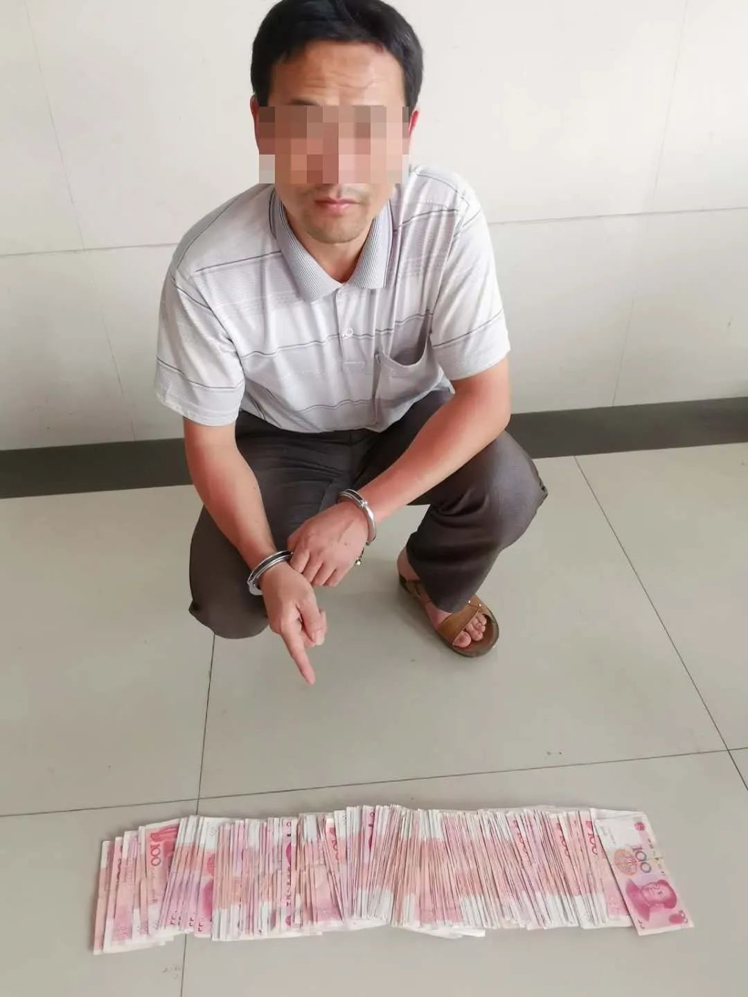 五星酒店装修,锁在客房的数万元宝贝被盗,警方20小时破案挽损