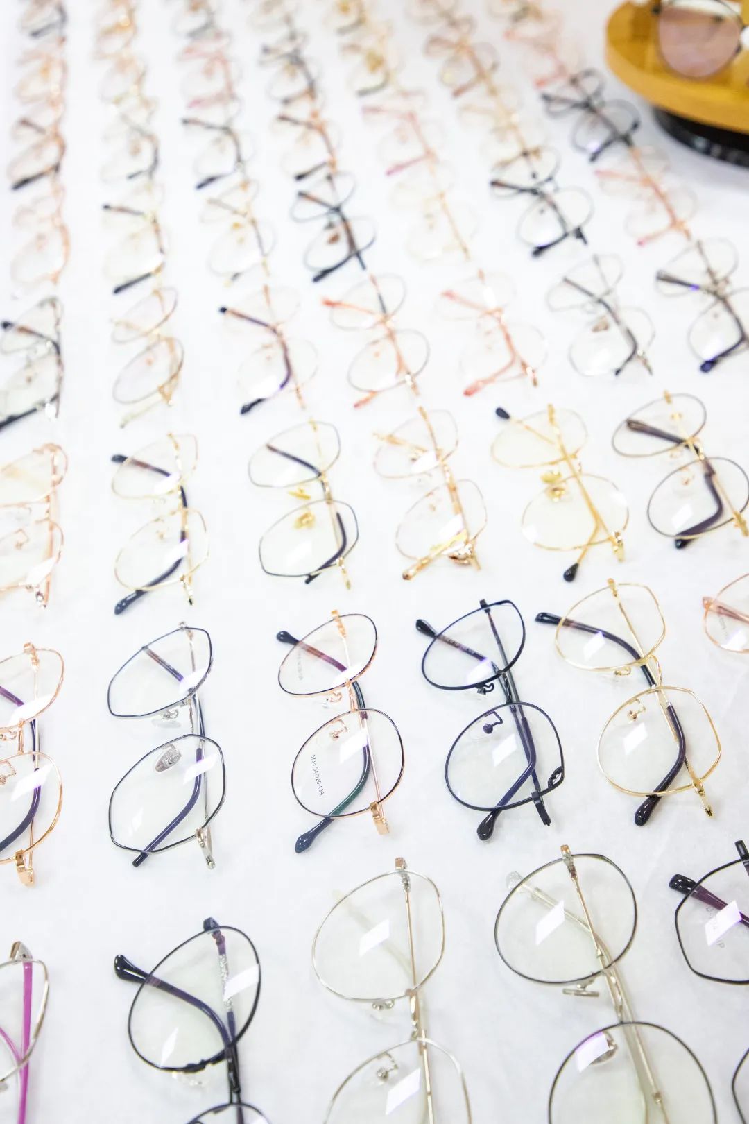 蔡司依视路镜片五折送镜框,蔡司依视路3.6折多少钱