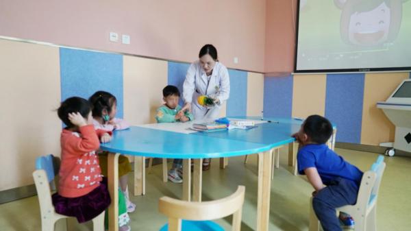 宿迁市康复医院儿童病区,宿迁市康复医院儿童康复中心上课
