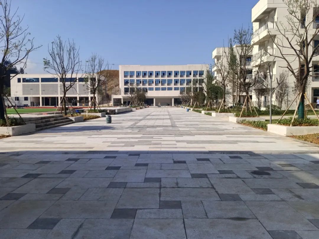 为贫困孩子送上礼物！“广州海珠小学”在贵州落成！