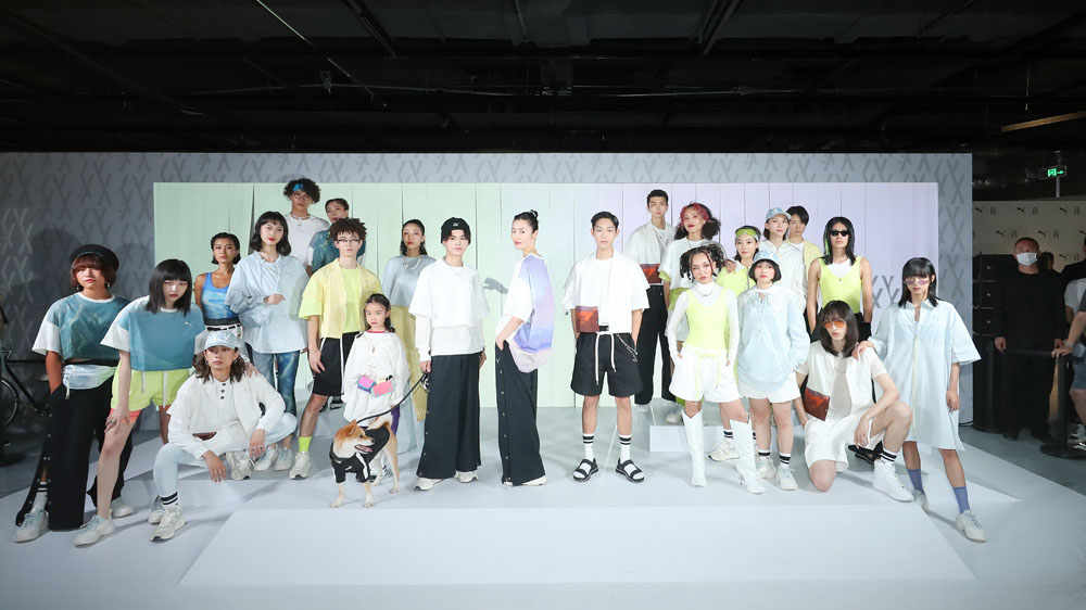 彪马刘雯联名同款卫衣,刘雯puma活动