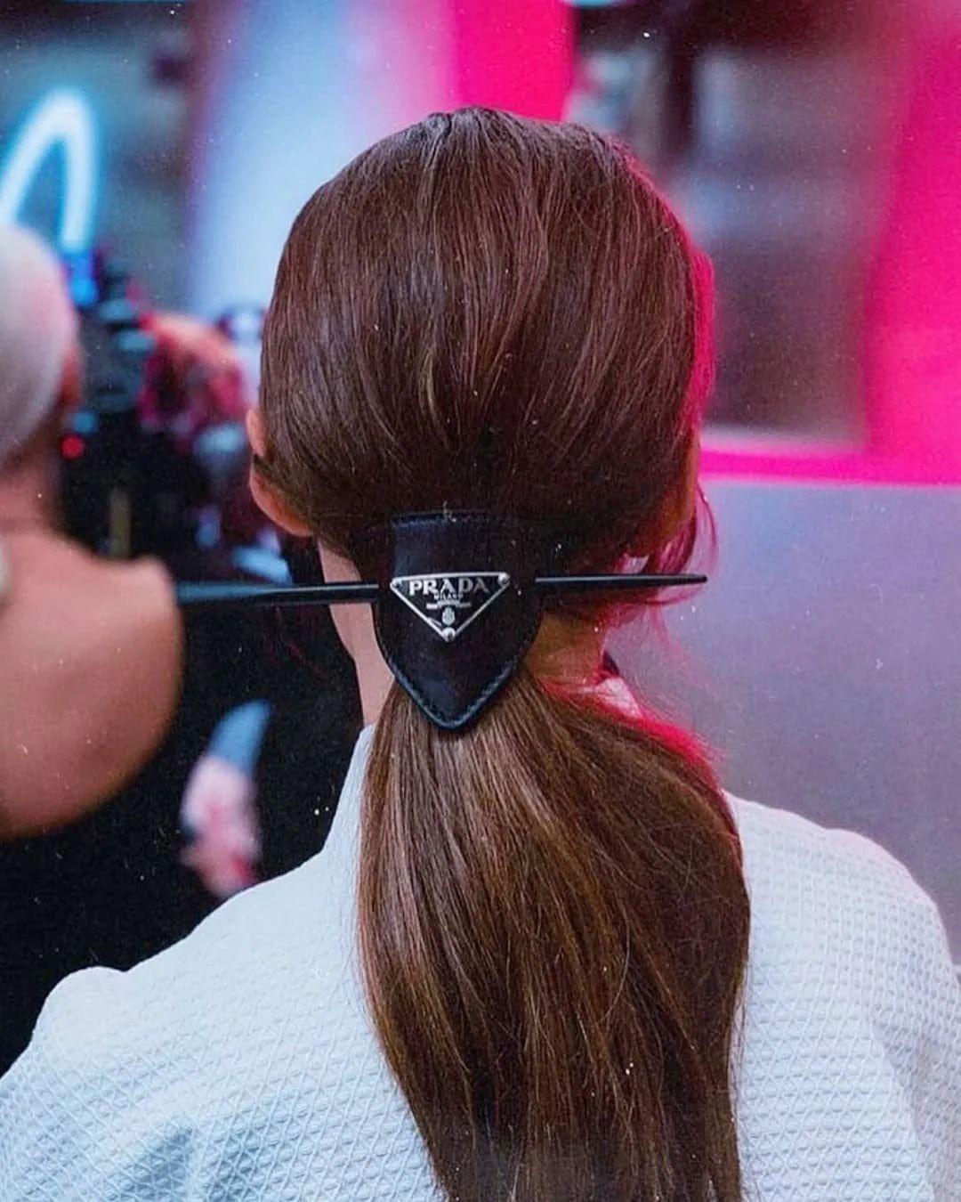 看完这些从小美到大的女神，你可能会种草这个单品