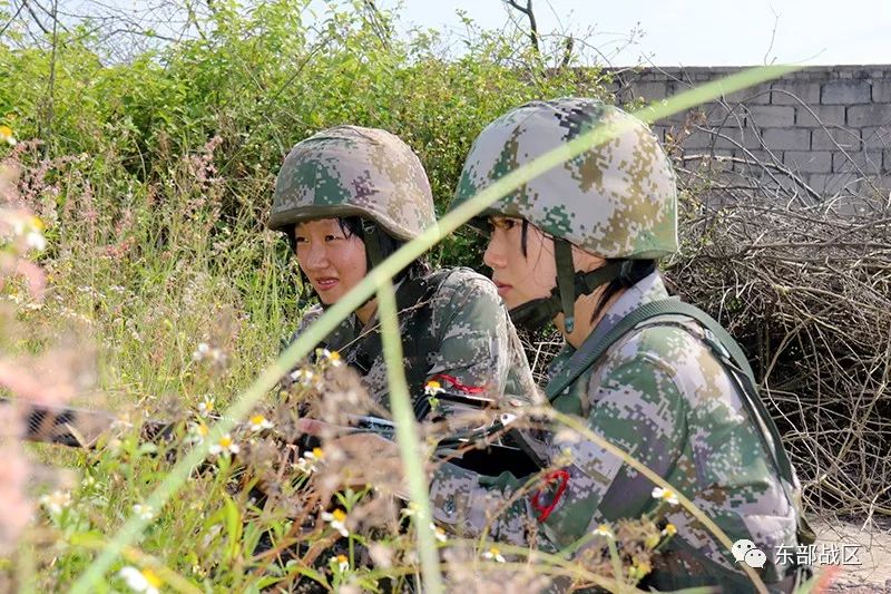 女兵新疆边境驻训视频,女兵在军营的真实训练