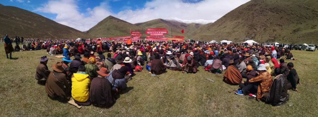 甘孜县寓教惠民“套餐”送到海拔4500米虫草山上