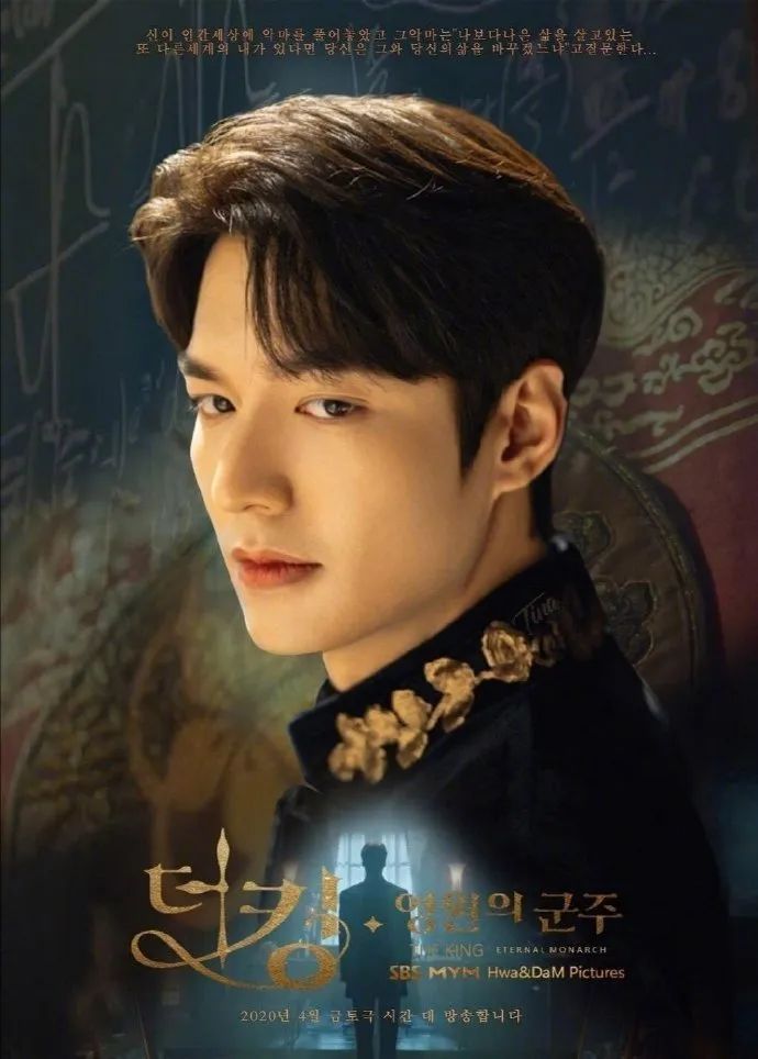 变双眼皮半个月后回到单眼皮,双眼皮怎么临时变成单眼皮