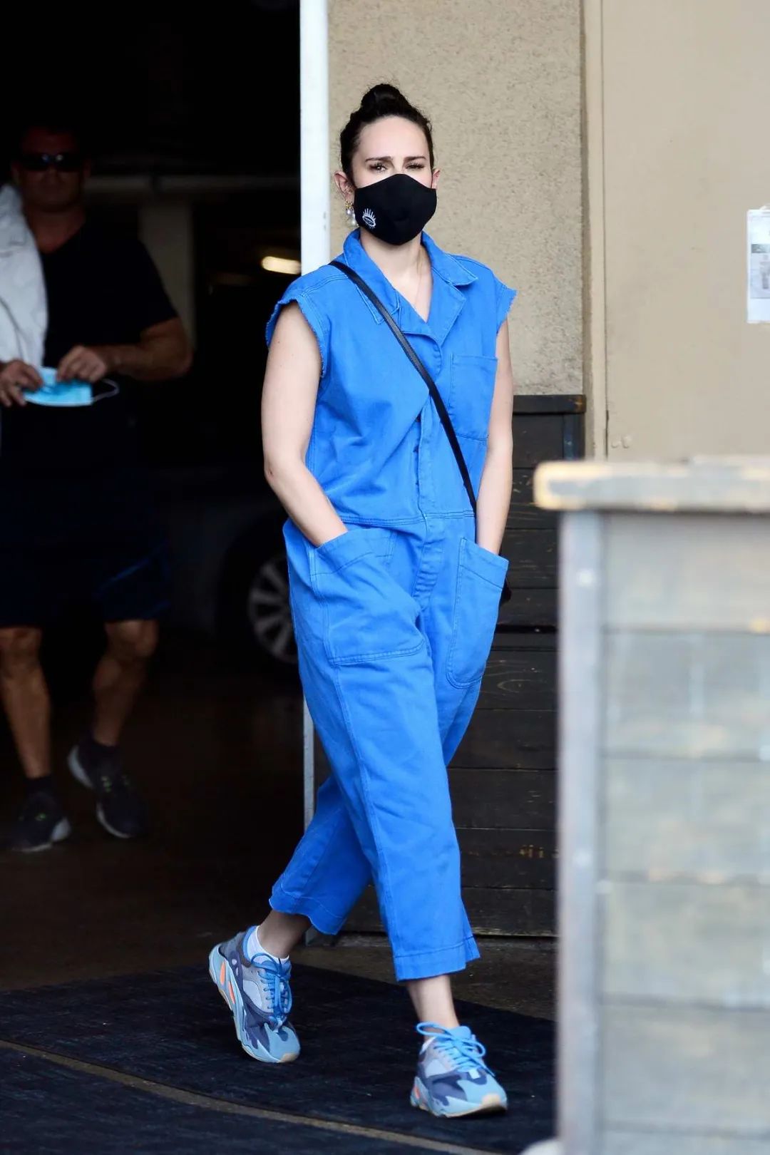 戚薇杨颖撞衫,戚薇撞衫江疏影