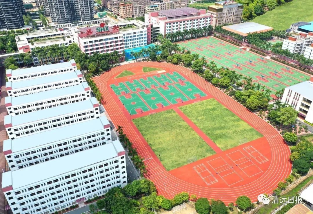 清远盛兴中英文学校高中部环境,清远市盛兴中英文学校好吗