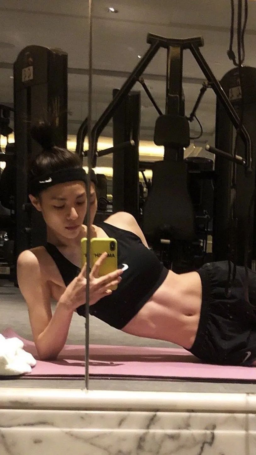 马甲线动作要领,4分钟tabata腰腹核心马甲线必练