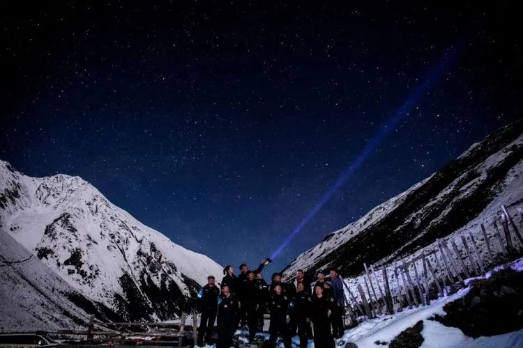 他们不是山神，却是虫草山上的守护神！