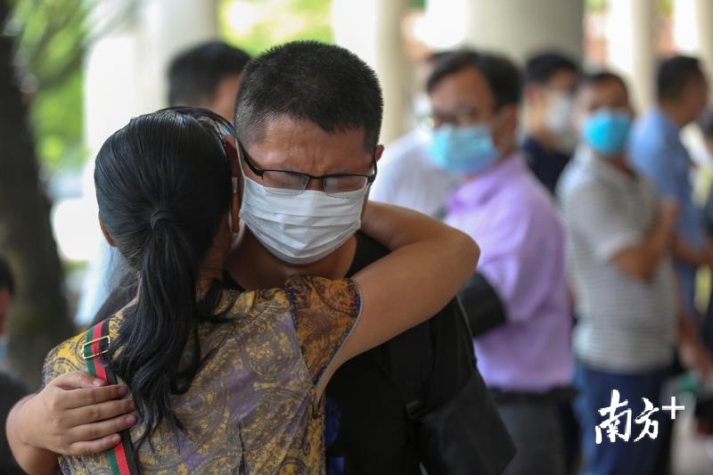 湖北退伍军人关腾飞的英雄事迹,退伍军人关腾飞事迹