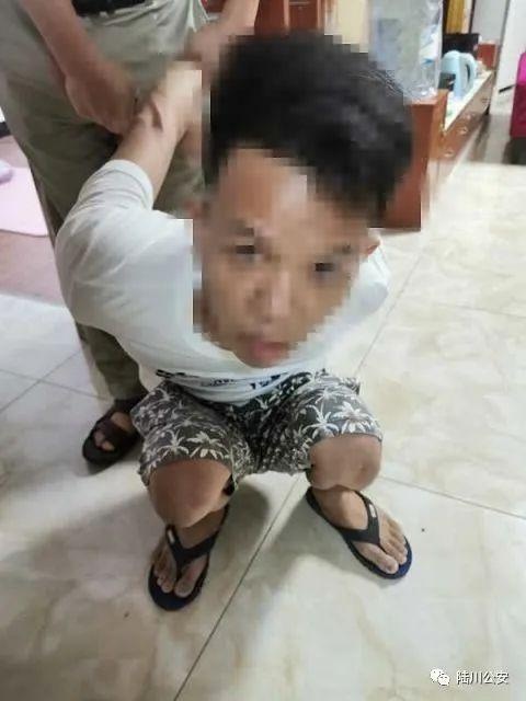 “黄色小视频”软件诱骗用户充值，多人被骗，嫌犯：本想买来骗人，没想到软件已经被举报了