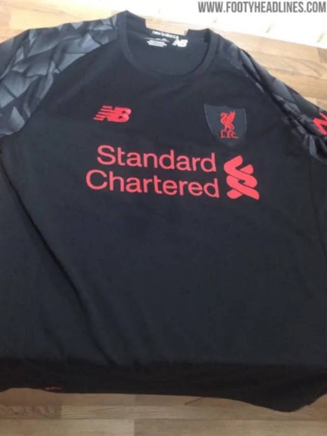 已经绝版的足球球衣,利物浦六冠球衣新百伦