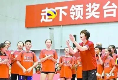 郎平什么时候退出主教练了,郎平将隐退