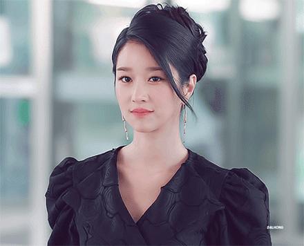 徐睿知倒钩眼线妆,金秀贤徐睿知魔女作品